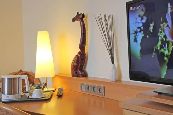 Hotel Lindenkrug Gutersloh Ngoại thất bức ảnh