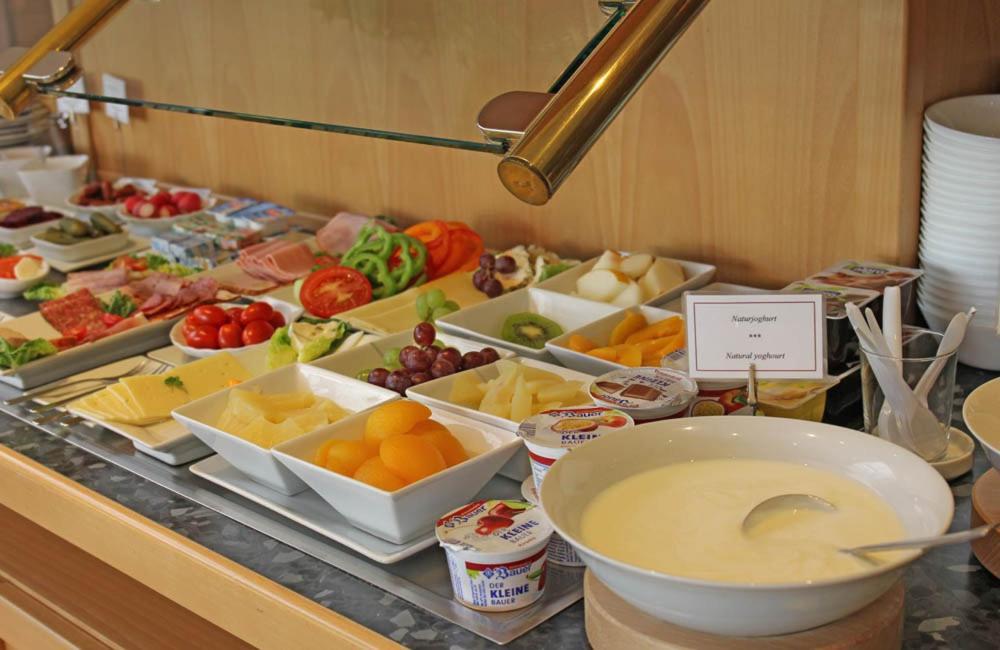 Hotel Lindenkrug Gutersloh Ngoại thất bức ảnh