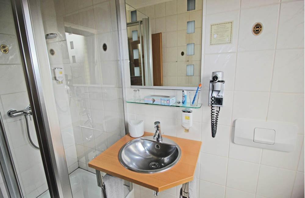 Hotel Lindenkrug Gutersloh Phòng bức ảnh